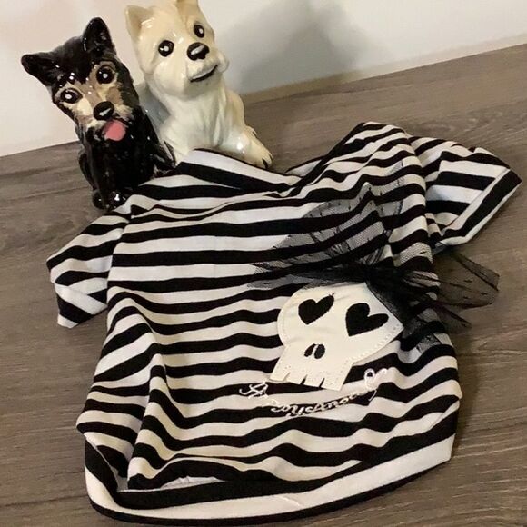 Striped Skull Hearts Dog Shirt - Picture 2 of 7